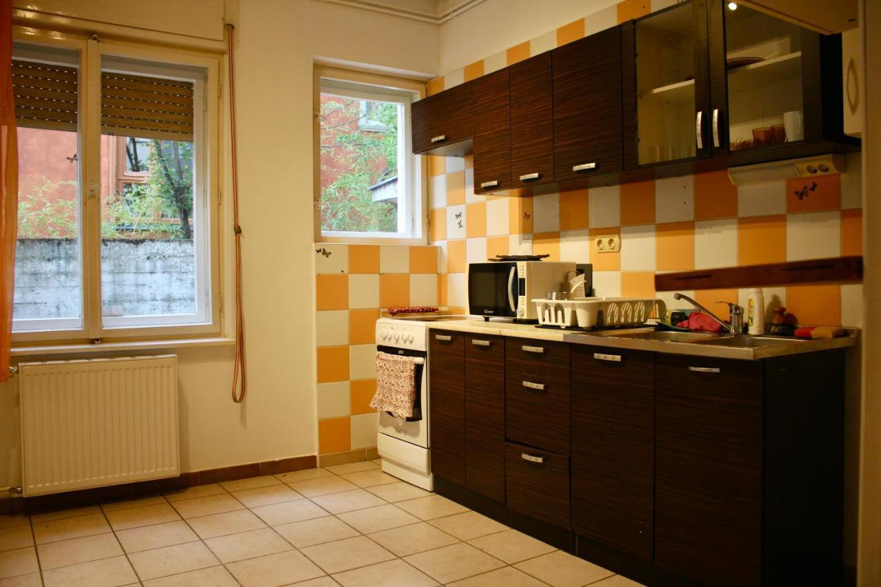 Castle Stallion Appartement Boedapest Buitenkant foto